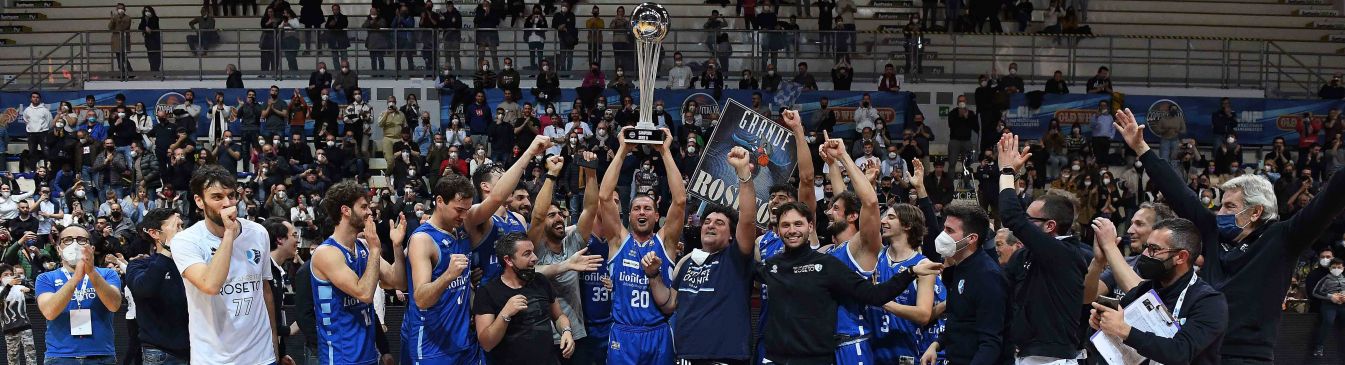 Final Eight Coppa Italia serie B: Roseto è campione, sconfitta Cividale  69-65 in finale - Basket Magazine